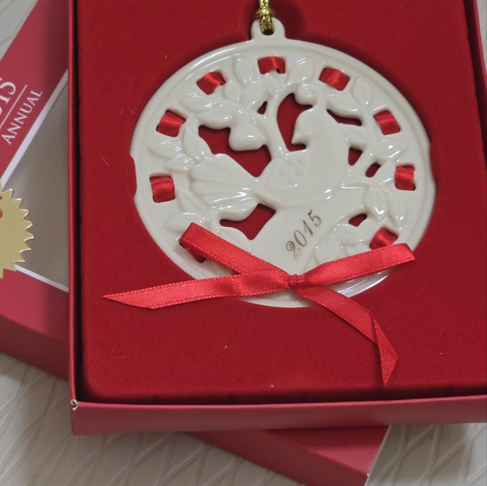 2015 Lenox Christmas Wrapping Partidge Ornament 3.75"
